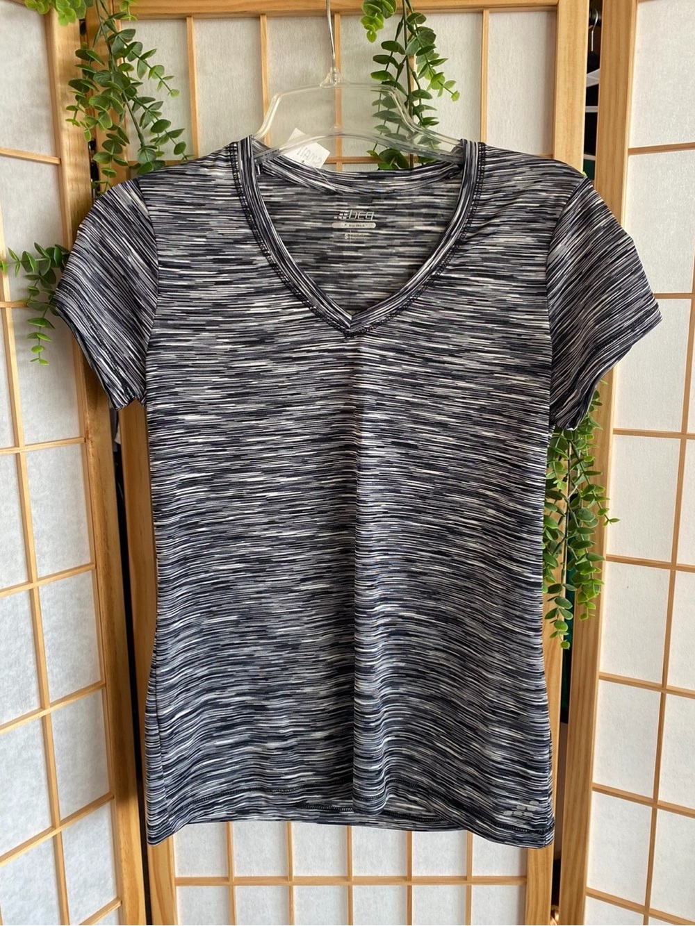 bcg Women's Black and Gray Space-Dye V-Neck Tee